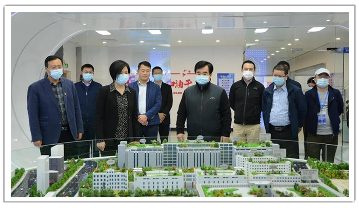 中國保監(jiān)會(huì)副主席周延禮.png